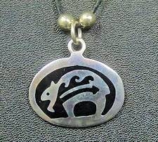 Zuni bear medallion pendant (black)